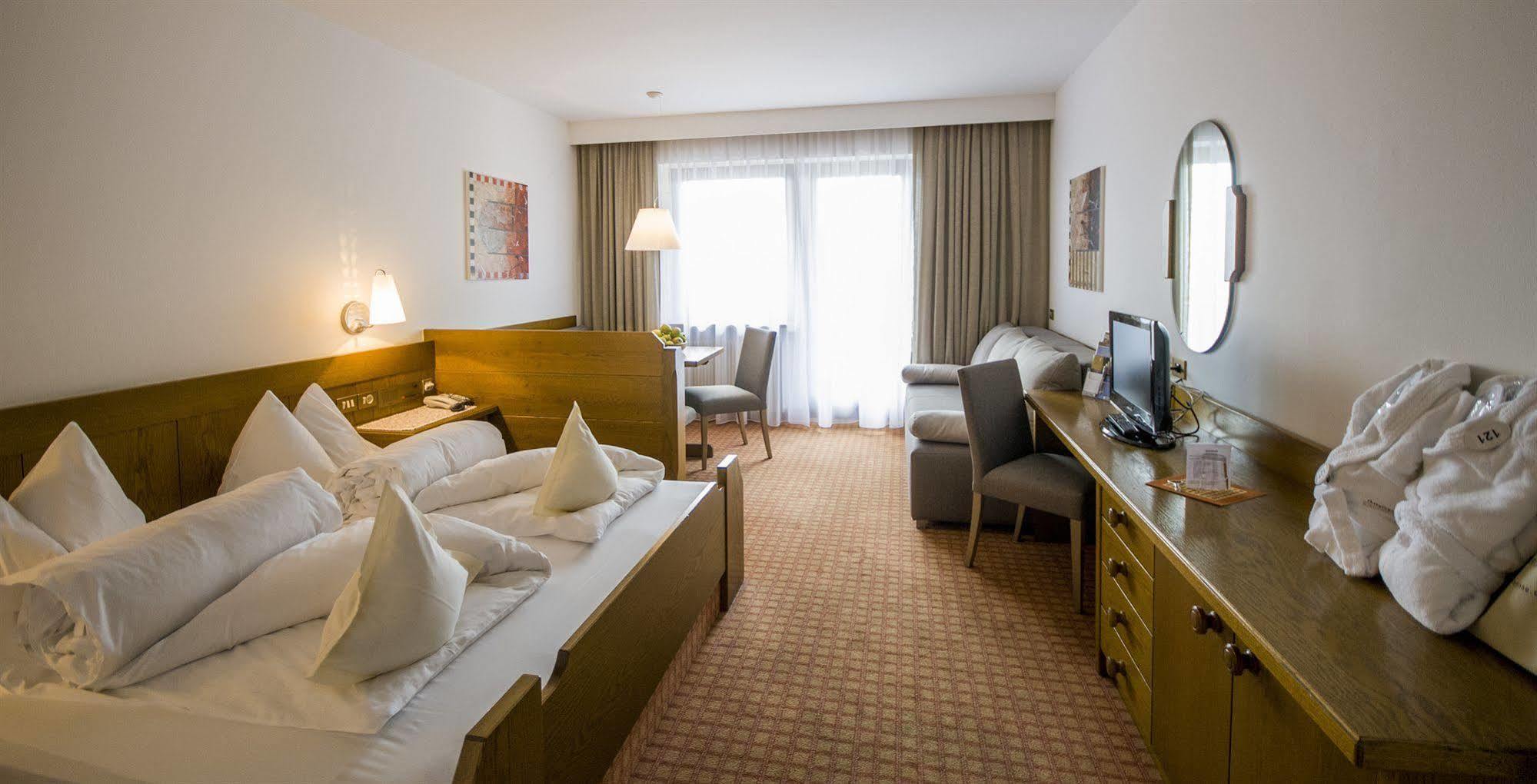 Christophs Hotel Schenna Eksteriør billede